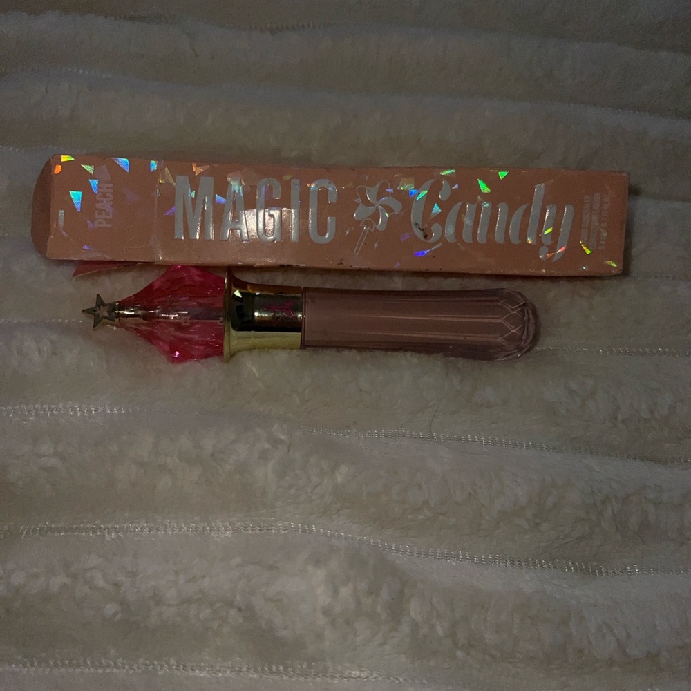 Magic Candy Peach Concealer